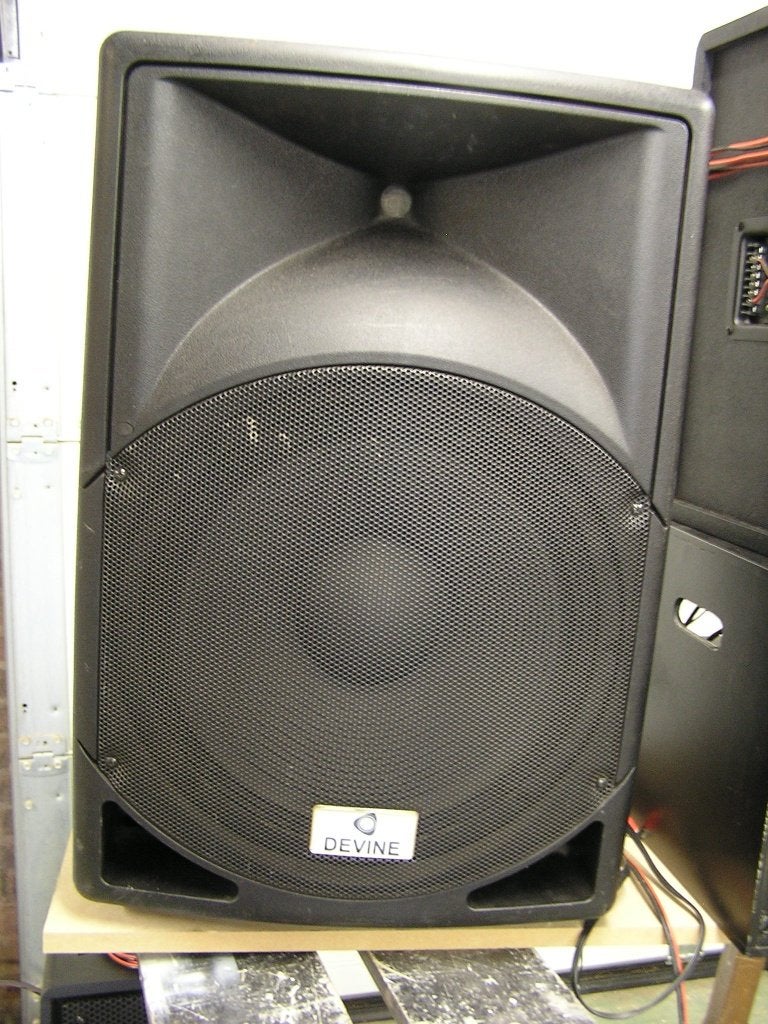 Actieve luidspreker 15 inch 400 Watt, Gebruikt, Overige typen, Ophalen of Verzenden, 150 watt of meer