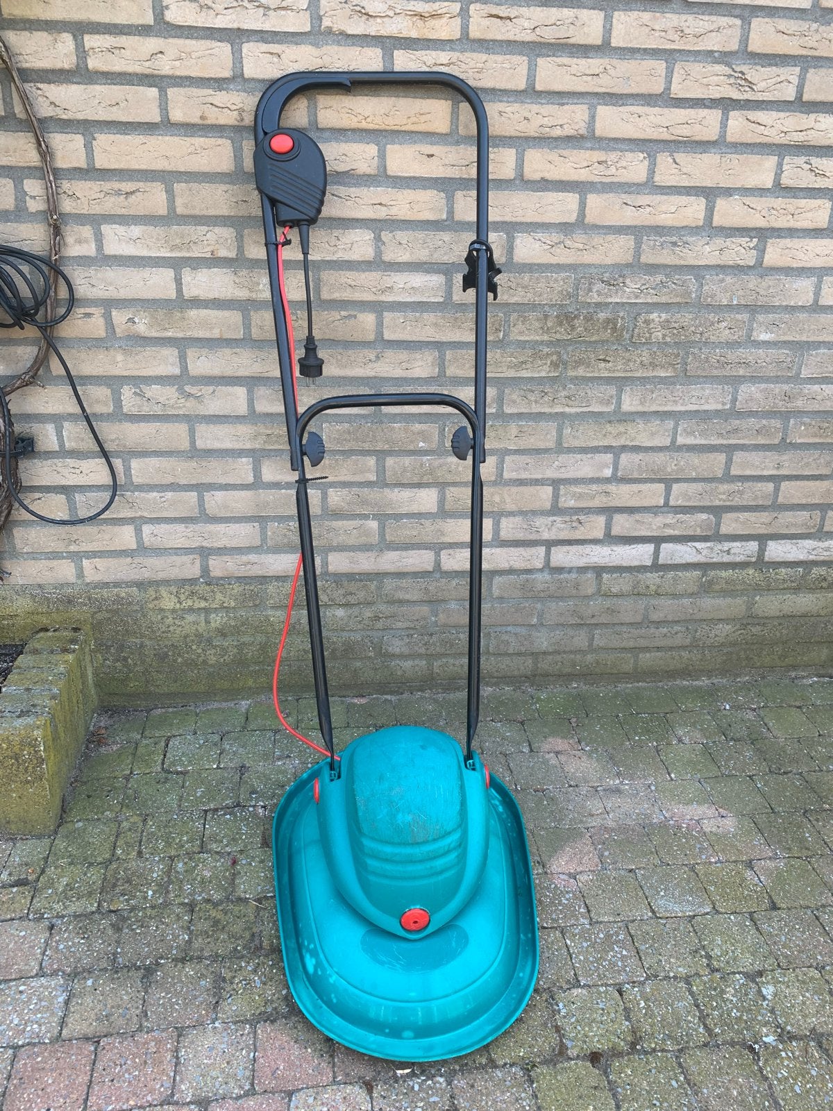 Bosch Zweefmaaier - Elektrisch - Goede Staat, Ophalen, Gebruikt, Elektrische grasmaaier, 30 t/m 39 cm