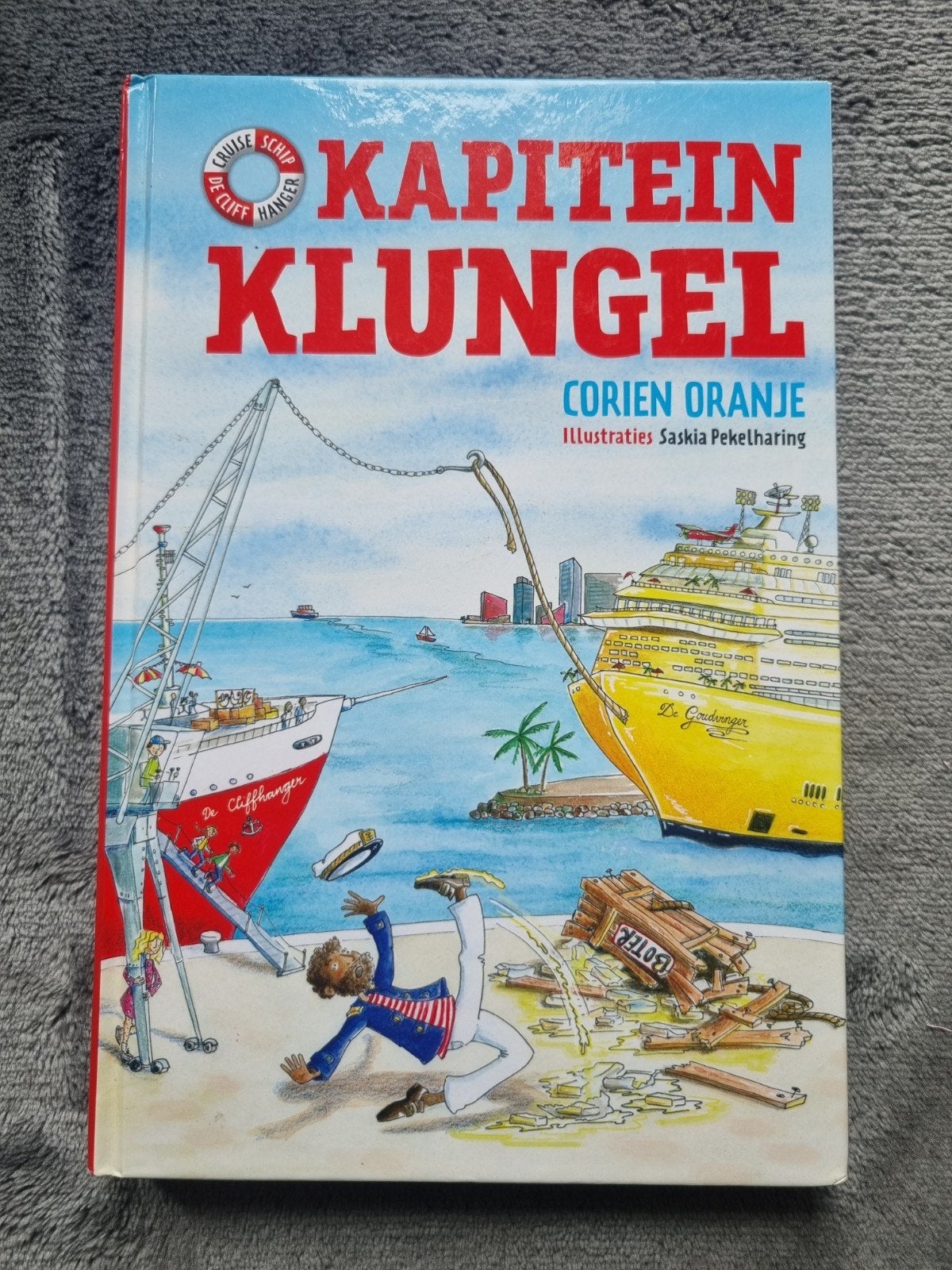 Corien Oranje - Kapitein Klungel, Ophalen of Verzenden, Zo goed als nieuw, Corien Oranje