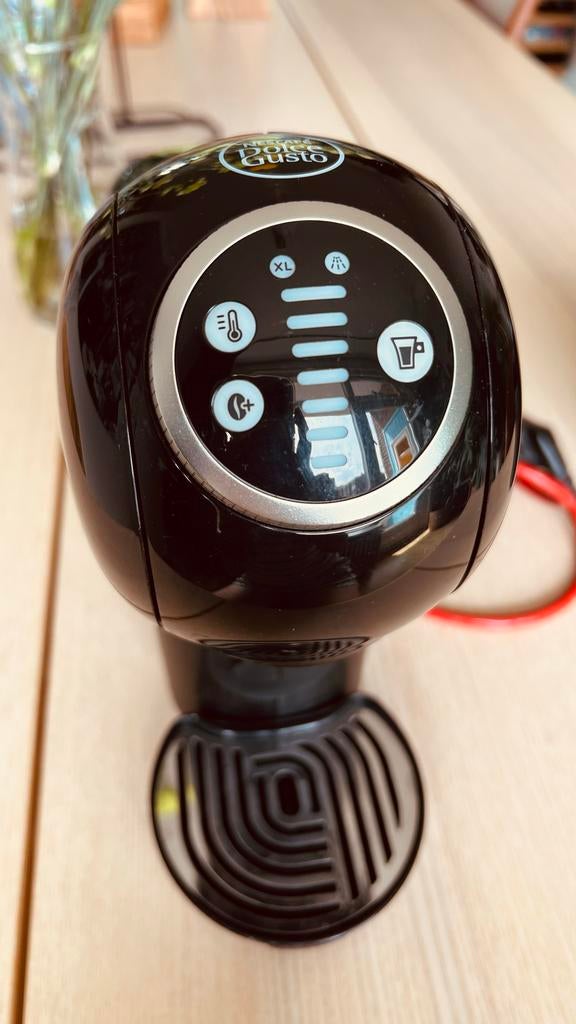 Nescafé Dolce Gusto koffiezetapparaat, Gebruikt, Koffiemachine, Ophalen of Verzenden, 1 kopje