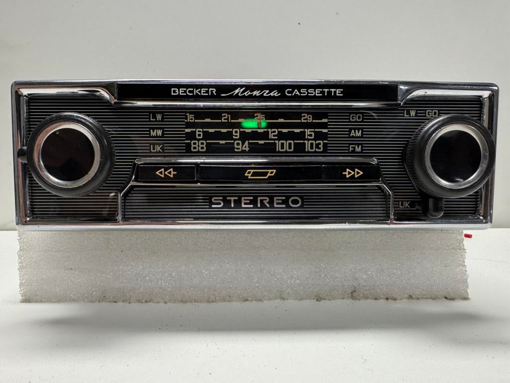 Becker Nadelstreifen Monza – autoradio met stereo cassette, Auto diversen, Ophalen of Verzenden, Gebruikt