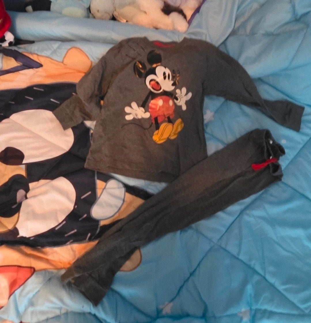 Leuke Mickey Mouse pyjama - amper gedragen, Ophalen of Verzenden, Zo goed als nieuw, Maat 34 (XS) of kleiner