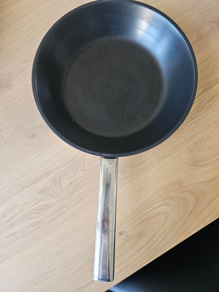 Villeroy & boch pan circa 28 cm, Ophalen of Verzenden, Gebruikt, Rvs, Koekenpan of Braadpan