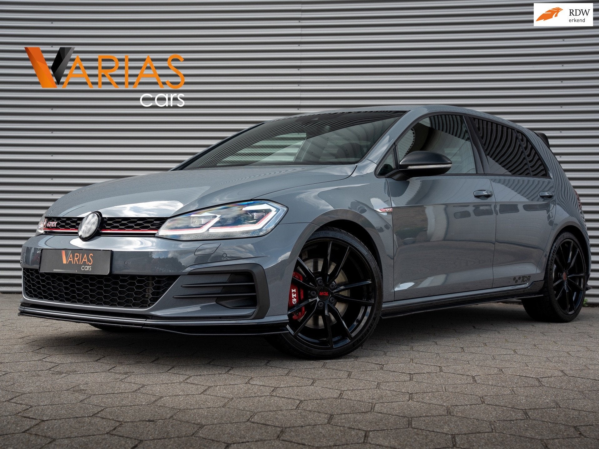 Volkswagen Golf 2.0 TSI GTI TCR Akra DCC Camera Blindspot Dy, 15 km/l, Gebruikt, Zwart, 4 cilinders