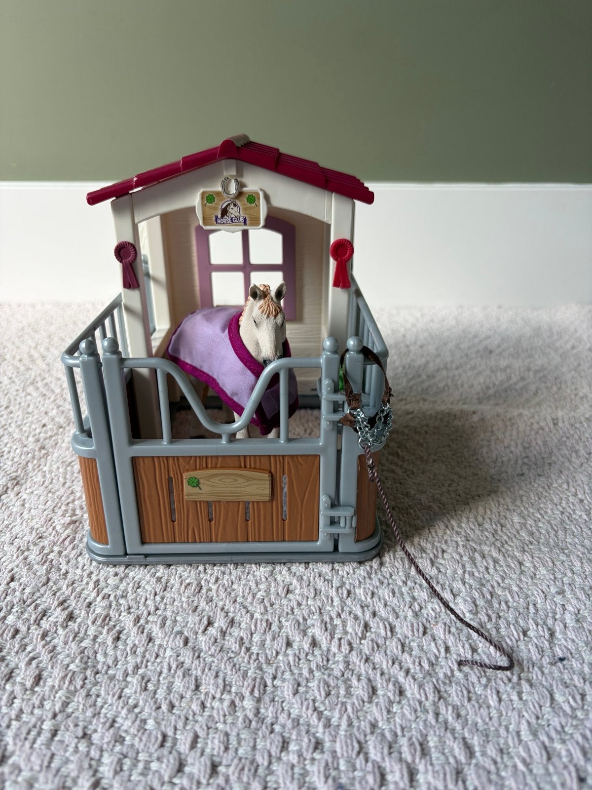 Schleich paardenstal met paard en accessoires, Ophalen of Verzenden, Nieuw, Jongen of Meisje