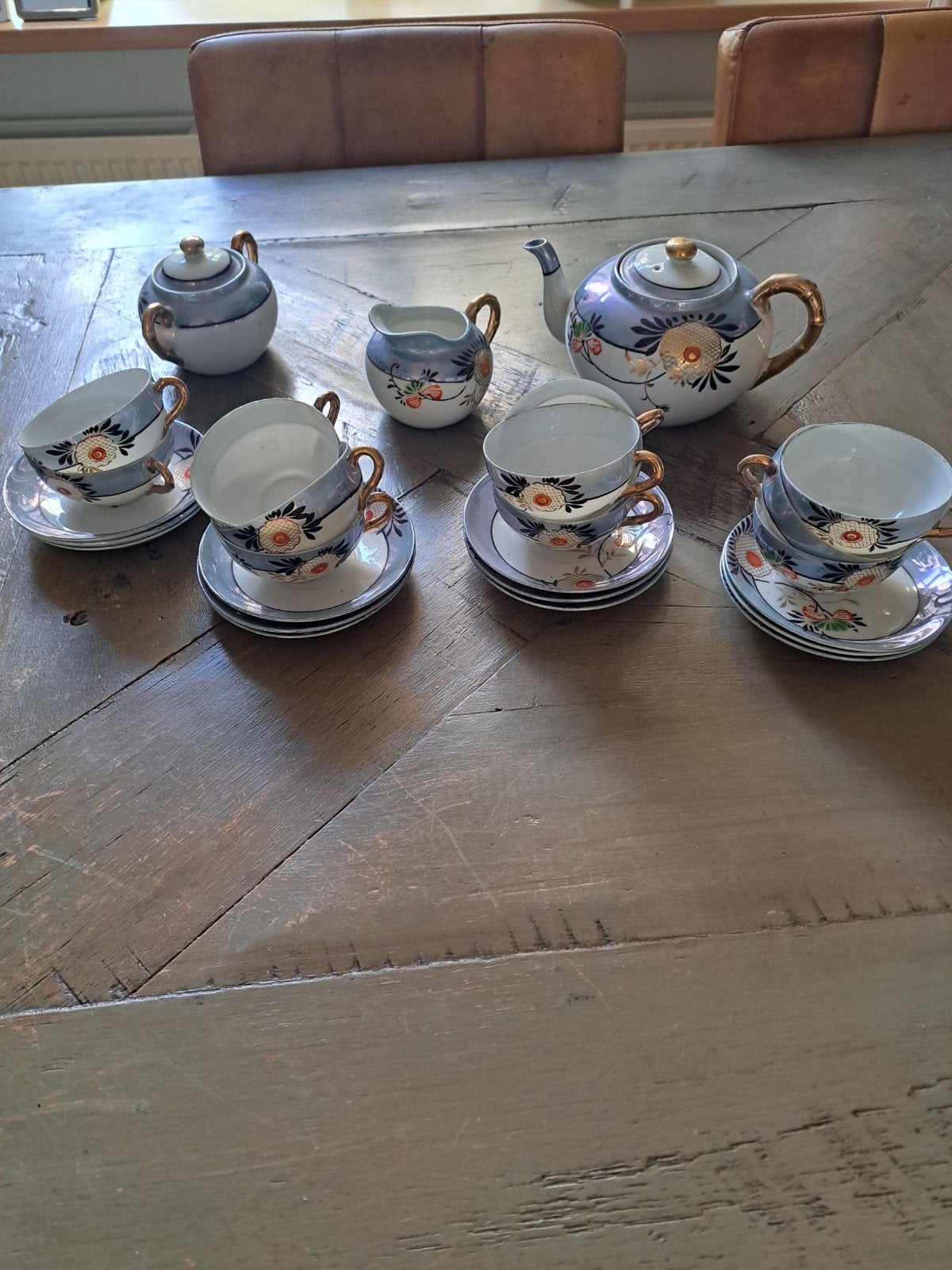 Japanse eierschaal porselein servies, Ophalen