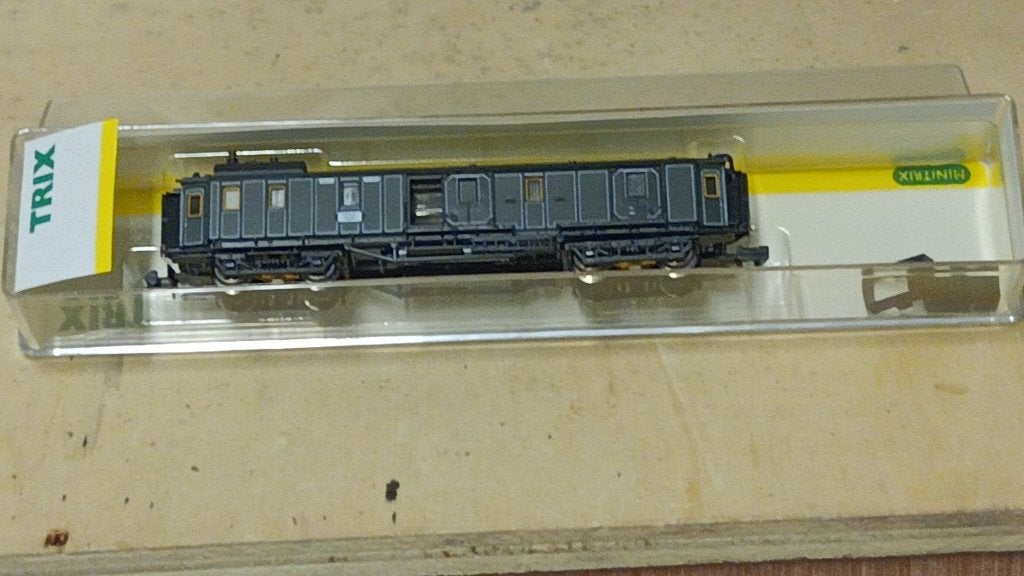 Minitrix 13717 Bayerischer Schnellzug-Gepäckwagen., Gelijkstroom, Trix, Ophalen of Verzenden, Nieuw