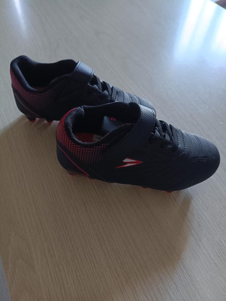 Voetbal schoenen, Ophalen, Maat XS of kleiner, Schoenen, Zo goed als nieuw