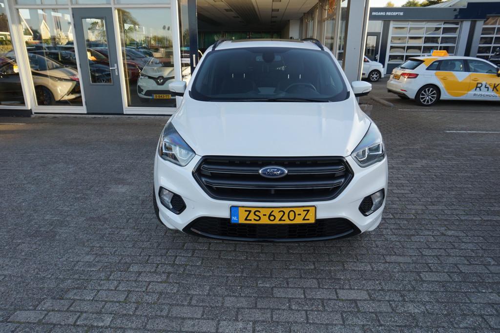 Ford Kuga 1.5 EcoBoost ST Line , 75dkm Incl 12 mnd bovag gar, Auto's, 12 maanden, 4 cilinders, Leder en Stof, Wit