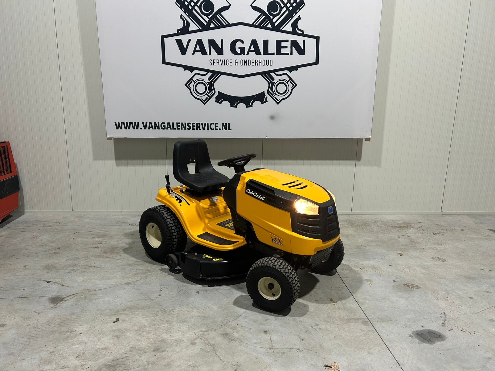 Cub cadet zitmaaier, Ophalen of Verzenden, Zo goed als nieuw, 50 cm of meer