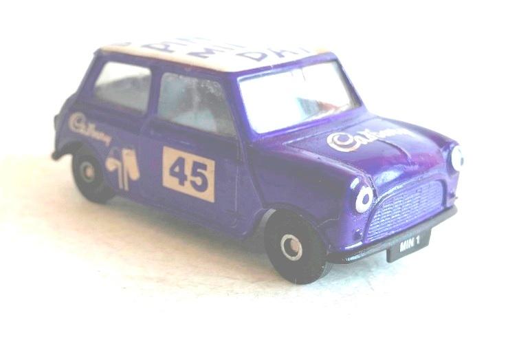 Mini CADBURY “Drinka pinta milka day” Corgi., Ophalen of Verzenden, Gebruikt, Auto, Corgi