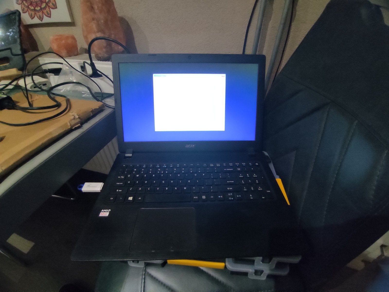 Acer Aspire Laptop met Windows 11 en 2 Opladers, Acer Aspire 3 A315, 2 tot 3 Ghz, Qwerty, Refurbished