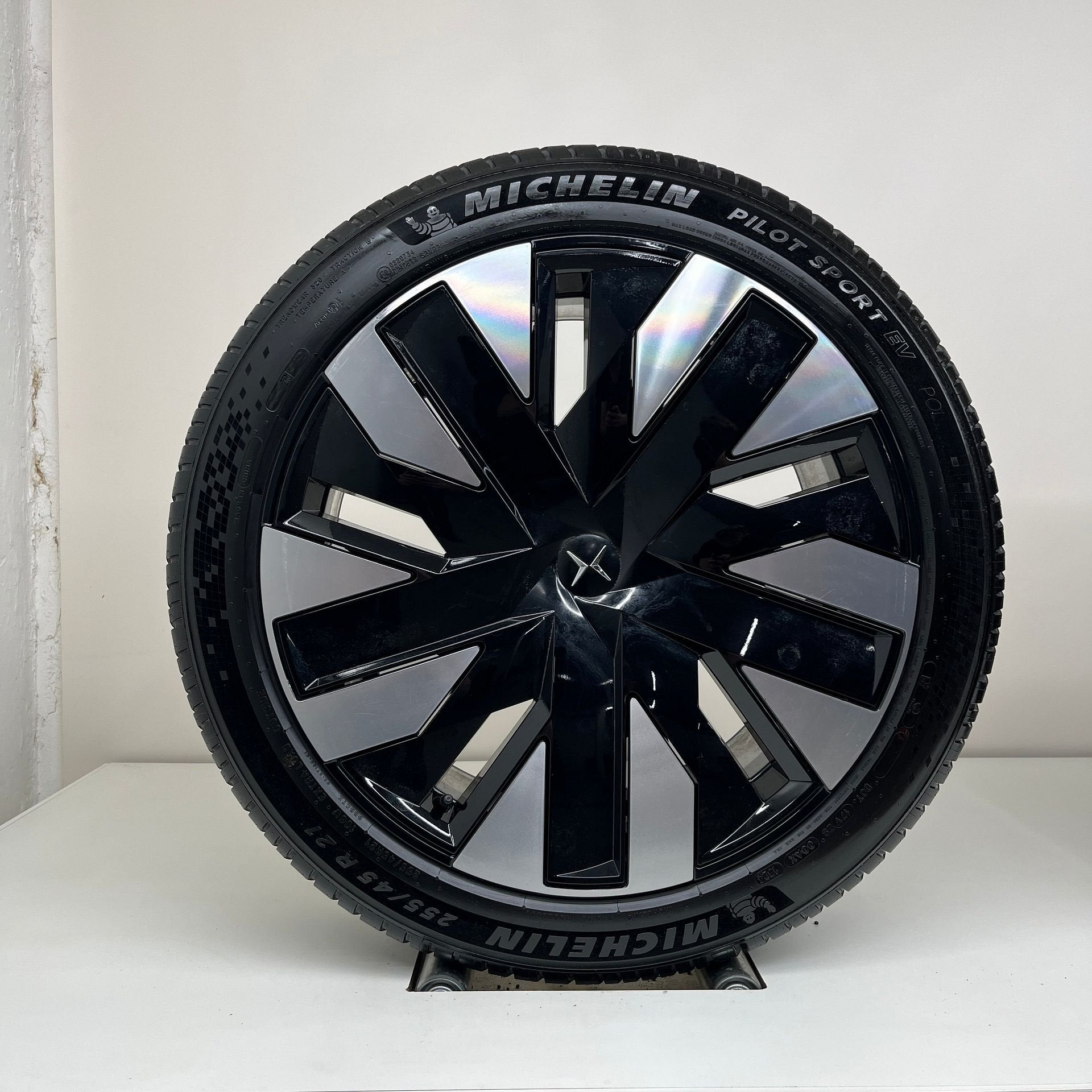Polestar 4 - 21 inch - zomerbanden, Gebruikt, 255 mm, Banden en Velgen, Personenwagen