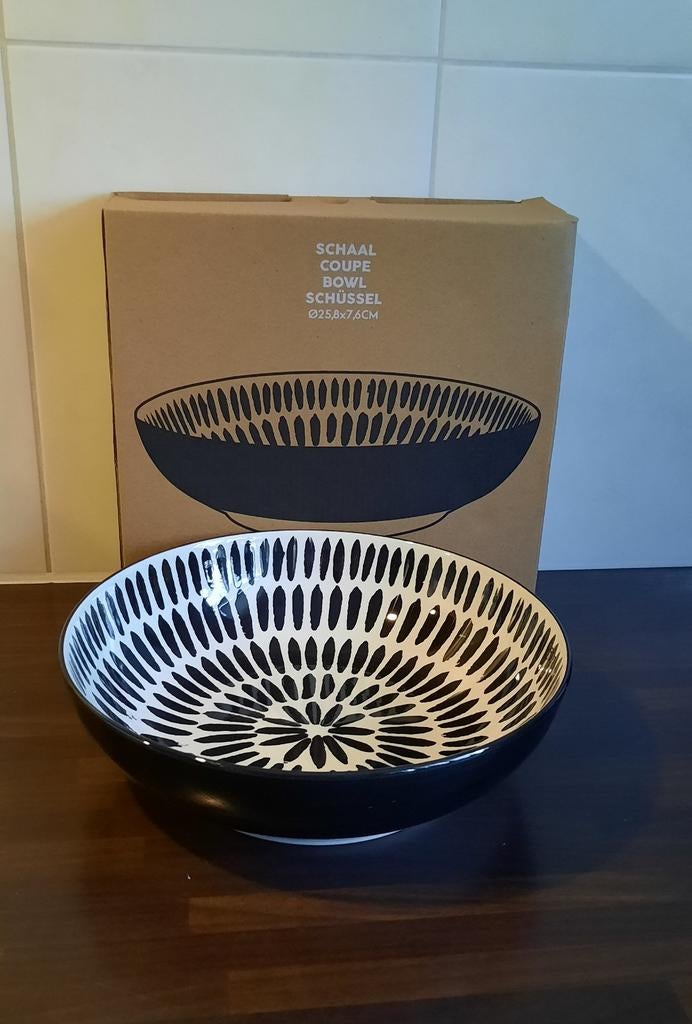 Nieuwe Gusta table tales bowl/schaal 25,8x7,6cm hoog, Nieuw, Ophalen of Verzenden, Schaal of Schalen, Overige stijlen