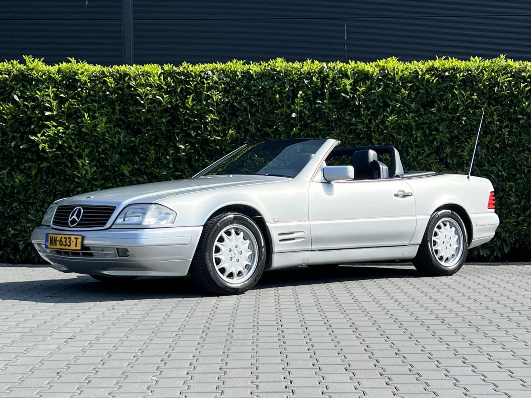 Mercedes SL-klasse Cabrio 320, LUCHTVERING, LEDER, CLIMATE C, Auto's, Achterwielaandrijving, Gebruikt, Cabriolet, Lederen bekleding