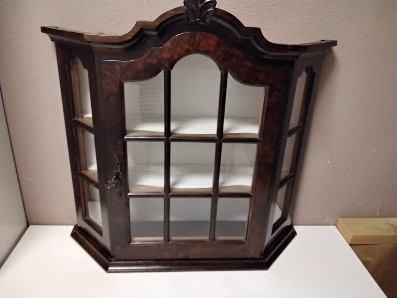 Antieke wandvitrinekastje met glasdeur en sleutel, Ophalen, 25 tot 50 cm, 50 tot 100 cm, Minder dan 100 cm
