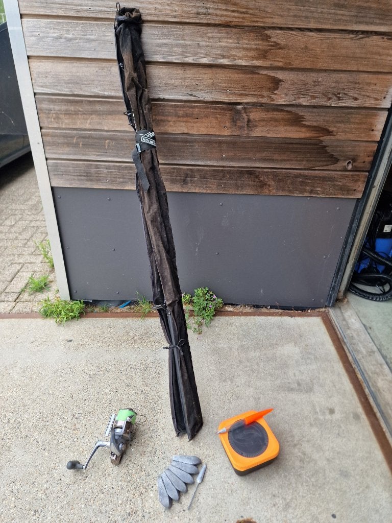 Complete visset – 2 hengels, Daiwa molen & accessoires, Watersport en Boten, Hengelsport | Karpervissen, Ophalen, Zo goed als nieuw