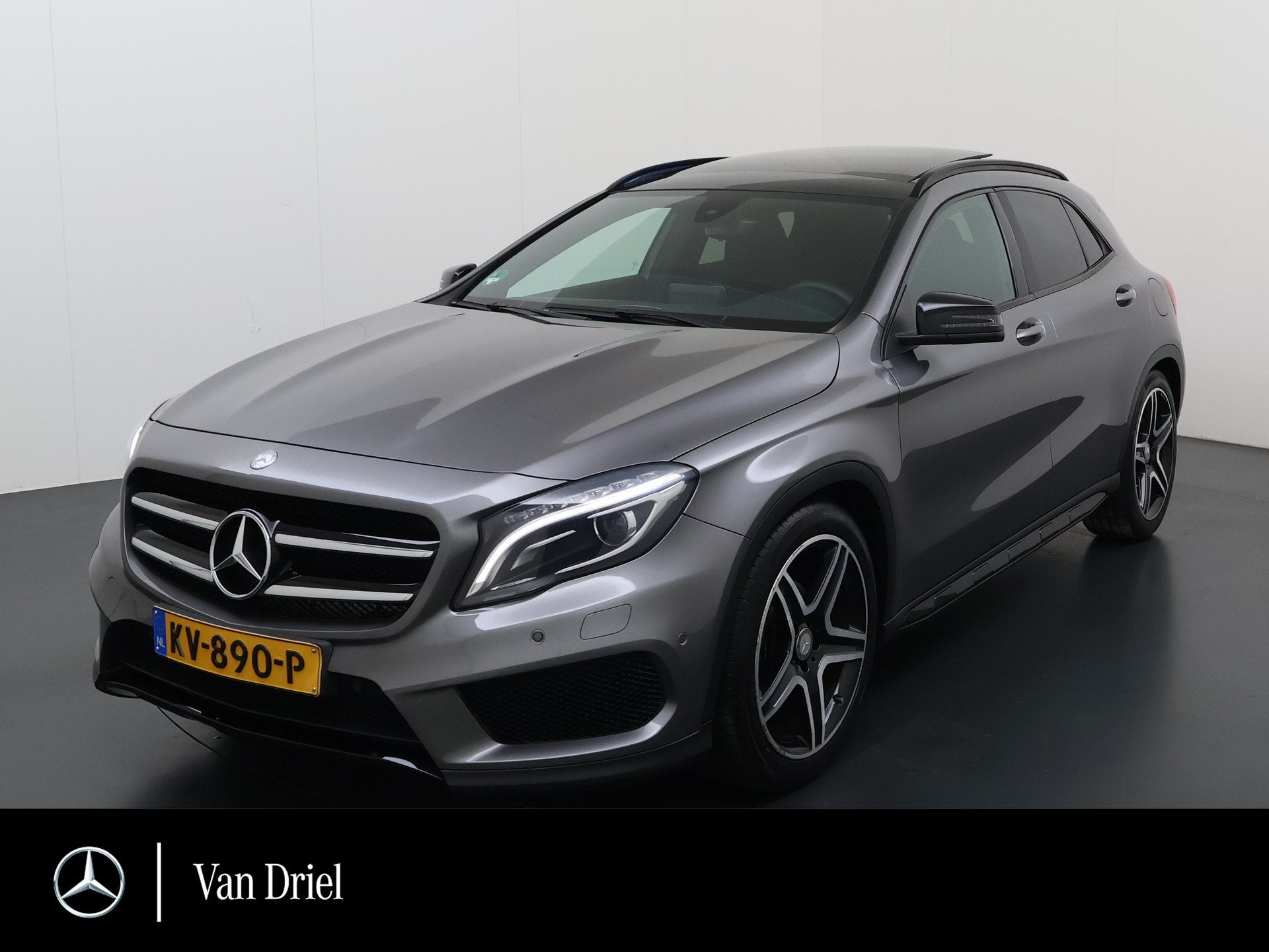 Mercedes-Benz GLA 200 AMG line | Pano Night (bj 2016), Auto's, Mercedes-Benz, 12 maanden, Gebruikt, 1595 cc, Bedrijf