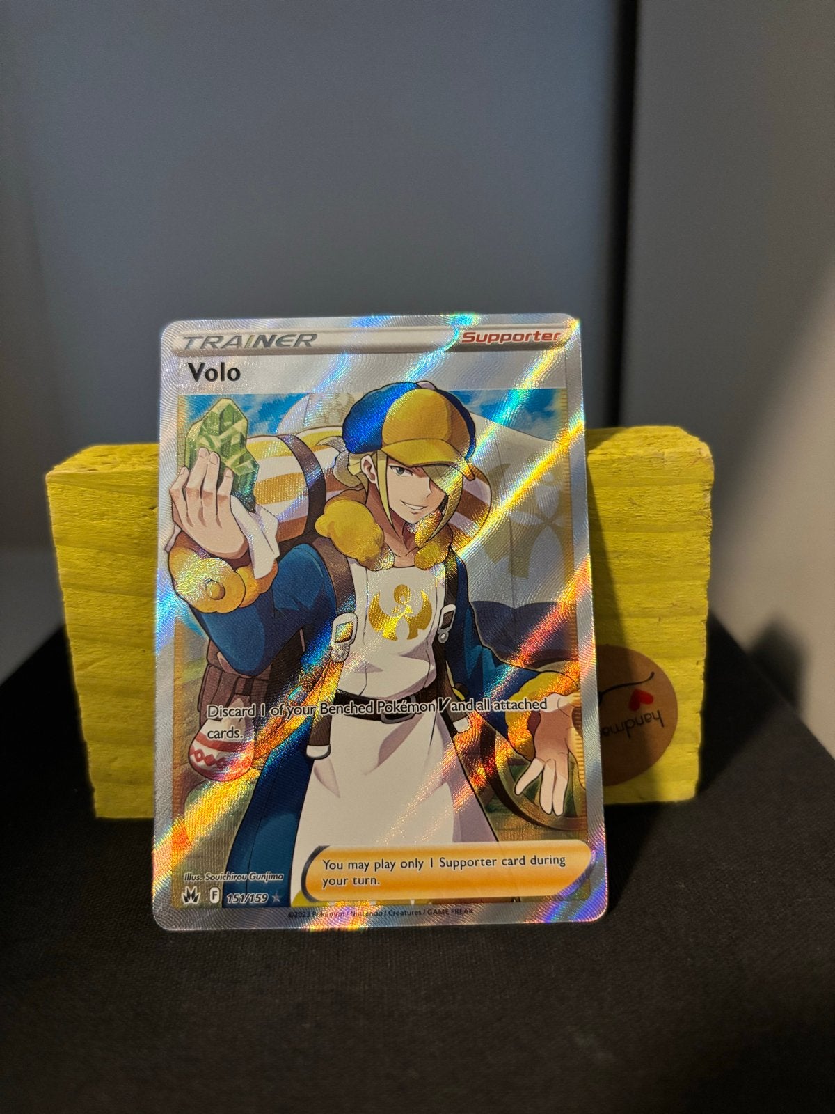 Volo Trainer Supporter Pokémon Kaart (Full Art, Holo), Ophalen of Verzenden, Zo goed als nieuw, Losse kaart, Foil