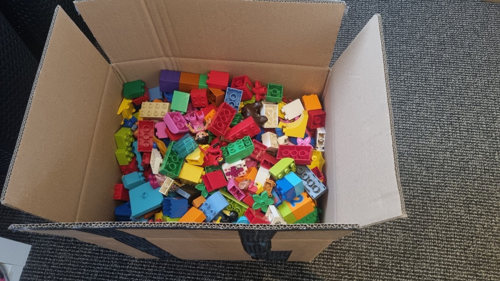 Grote doos met diverse Duplo blokken en voertuigen, Ophalen, Gebruikt, Losse stenen, Duplo