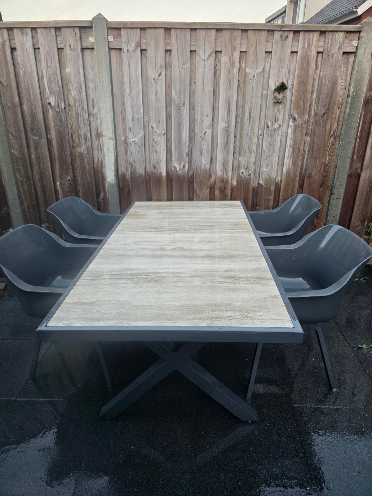 hartman keramische tuintafel en 4 hartman kuipstoelen, Ophalen, Gebruikt