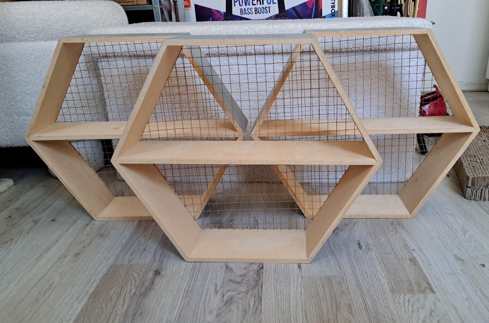 3x zeshoek vormige wandplanken, Huis en Inrichting, Woonaccessoires | Wandplanken en Boekenplanken, Ophalen of Verzenden, Gebruikt
