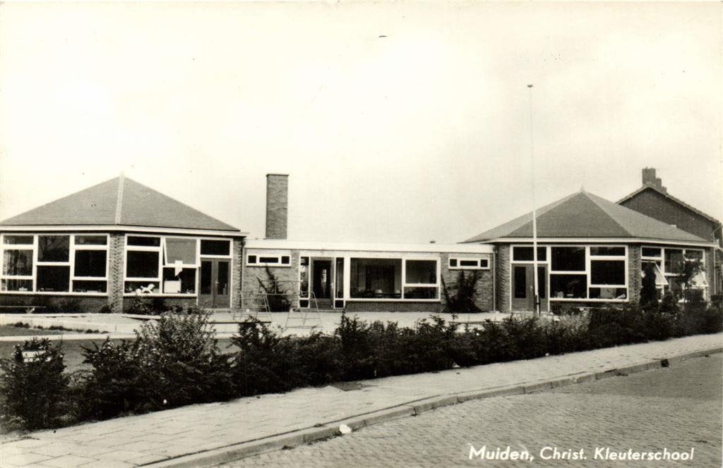 Muiden, Christ. Kleuterschool - ongelopen, Verzamelen, Ansichtkaarten | Nederland, Verzenden, 1960 tot 1980, Ongelopen, Noord-Brabant