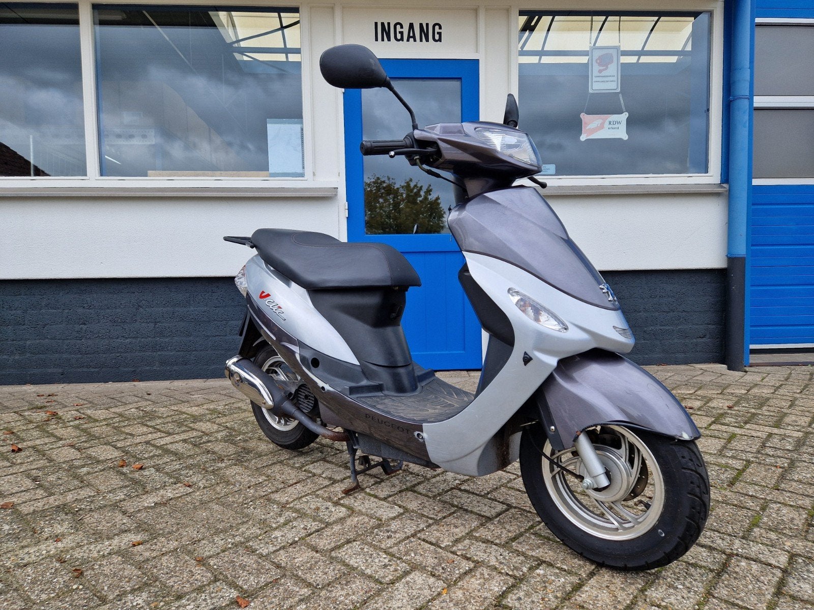 Peugeot v-clic snor brommer , leuke goedkope scooter e-start, Ophalen, Gebruikt