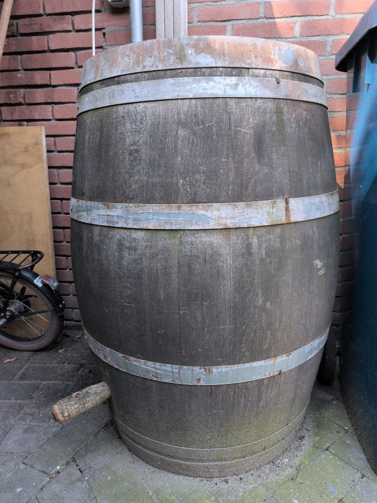 Houten regenton met kraantje - Gebruikt, Tuin en Terras, Regentonnen, Ophalen, Gebruikt, Met kraantje, 150 liter of meer