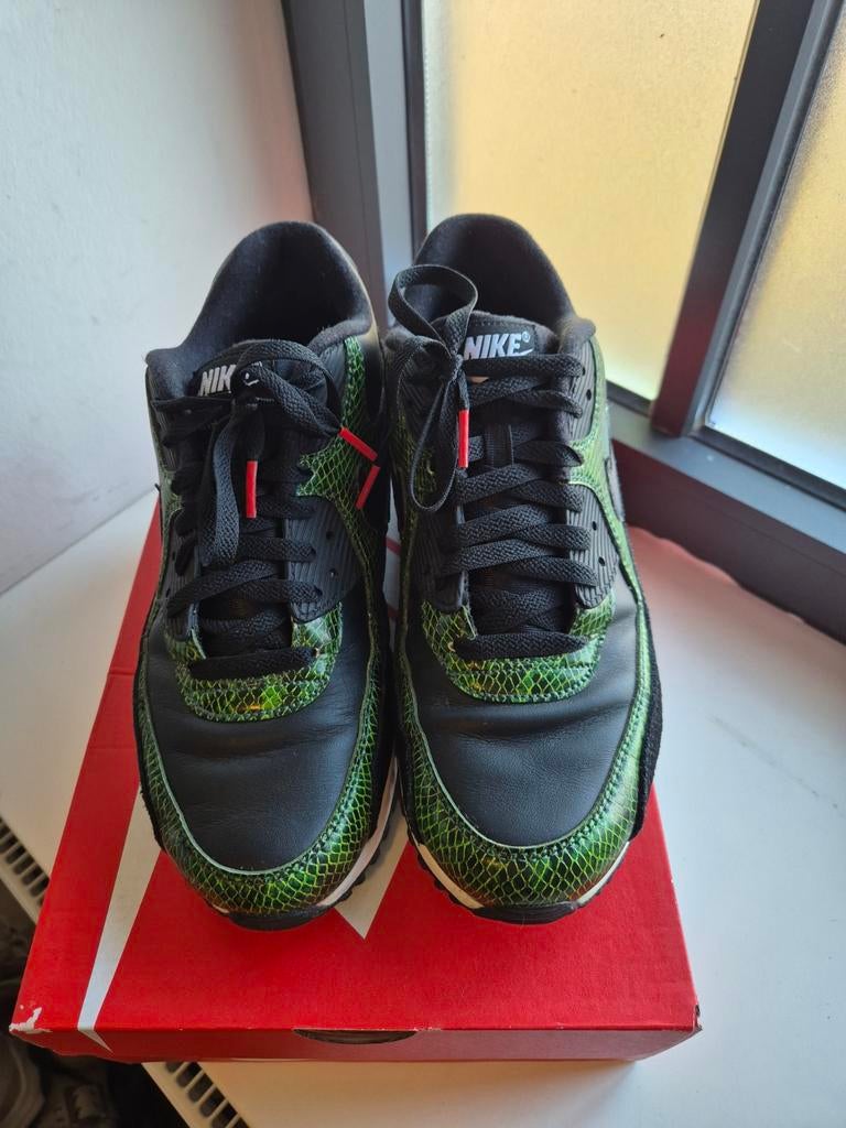Nike Air Max 90qs green python - Zo goed als nieuw - Maat 43, Zwart, Nike, Ophalen of Verzenden, Sneakers of Gympen
