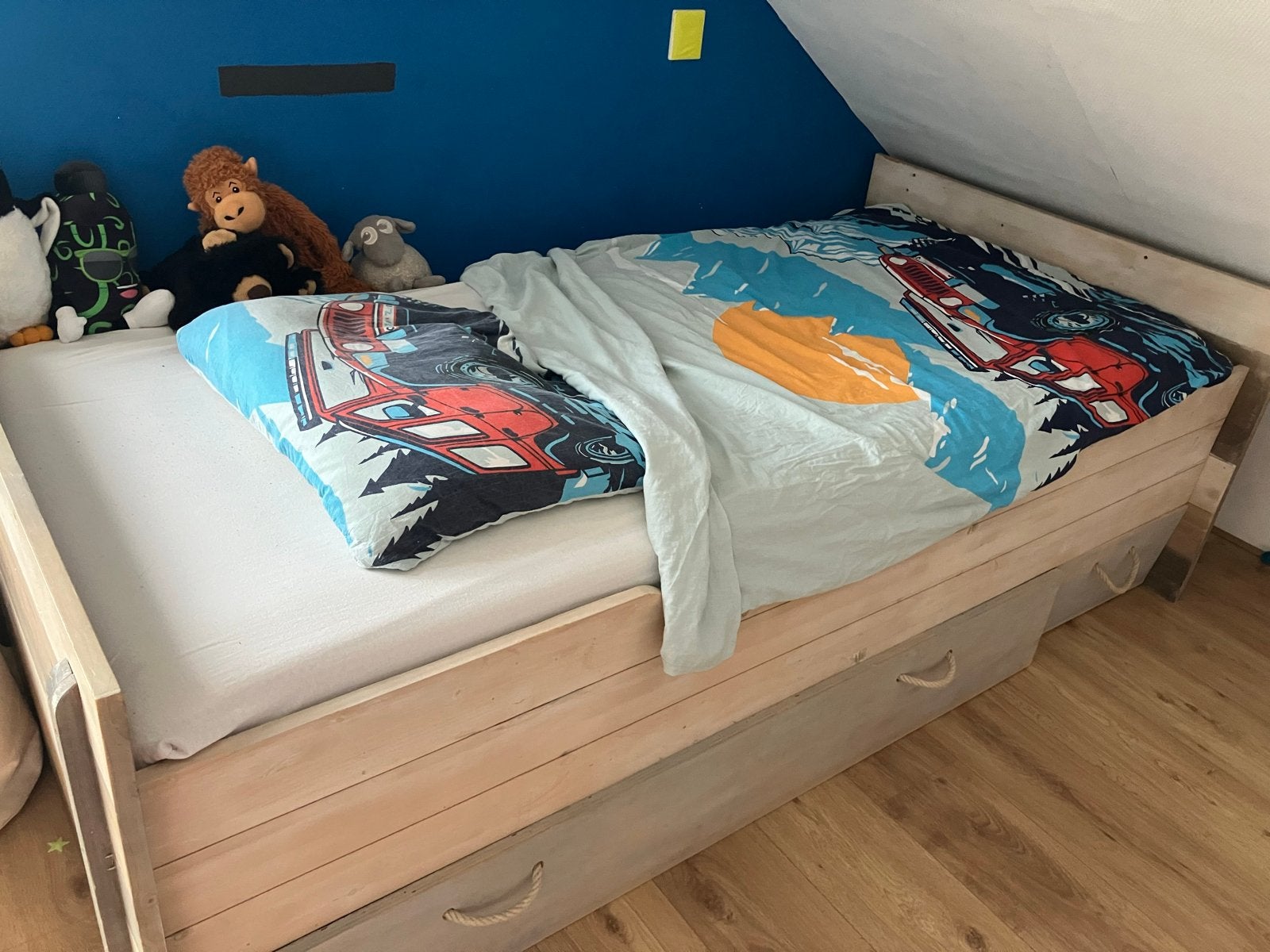 Houten (kinder)bed, Ophalen, Eenpersoons, Hout, 100 cm