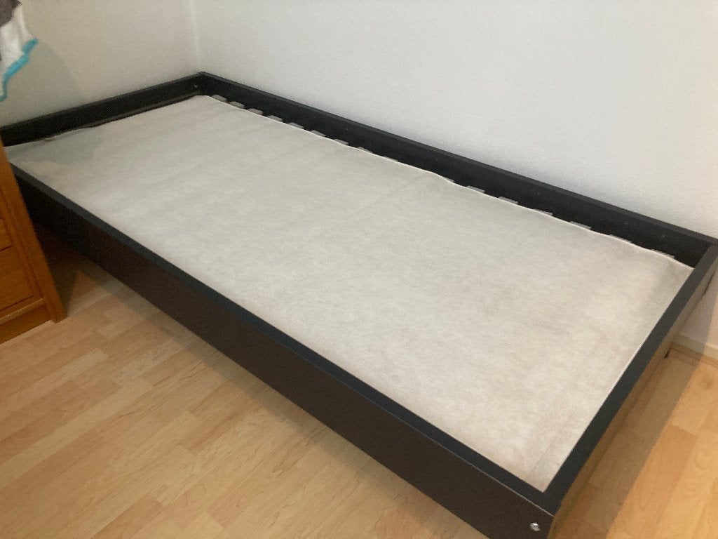 1 persoons bedframe, lattenbodem en matrasbeschermer 90x200, Ophalen, Overige materialen, Gebruikt, 90 cm