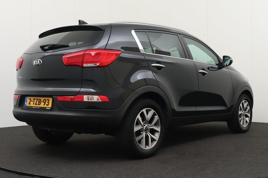 Kia Sportage 1.6 GDI World Cup Edit. Facelift Leder Camera, Auto's, Kia, Voorwielaandrijving, 135 pk, 4 cilinders, Zwart