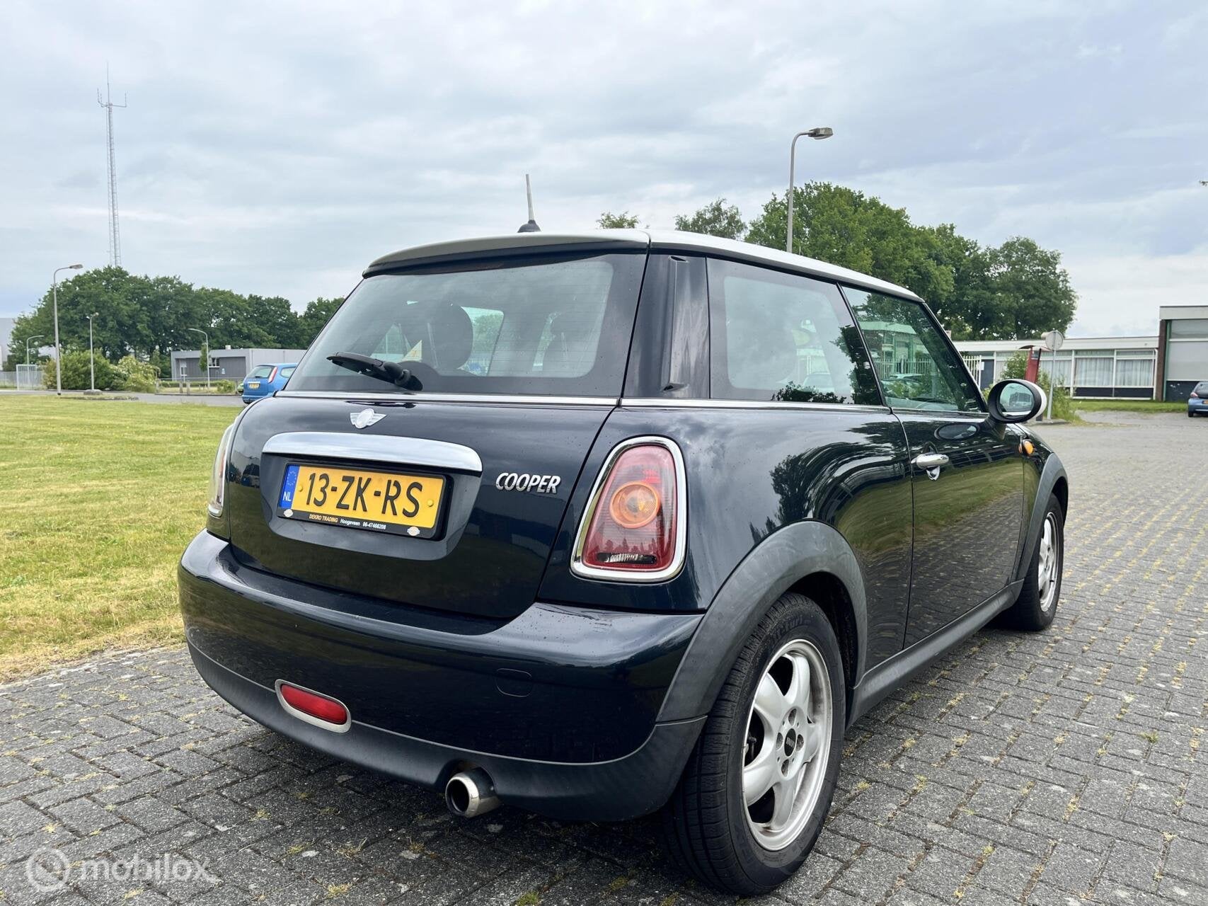 Mini 1.6 Cooper / APK / NAP / Airco / 6-Bak / Goed onderhoud, Auto's, Voorwielaandrijving, Stof, Gebruikt, 4 cilinders