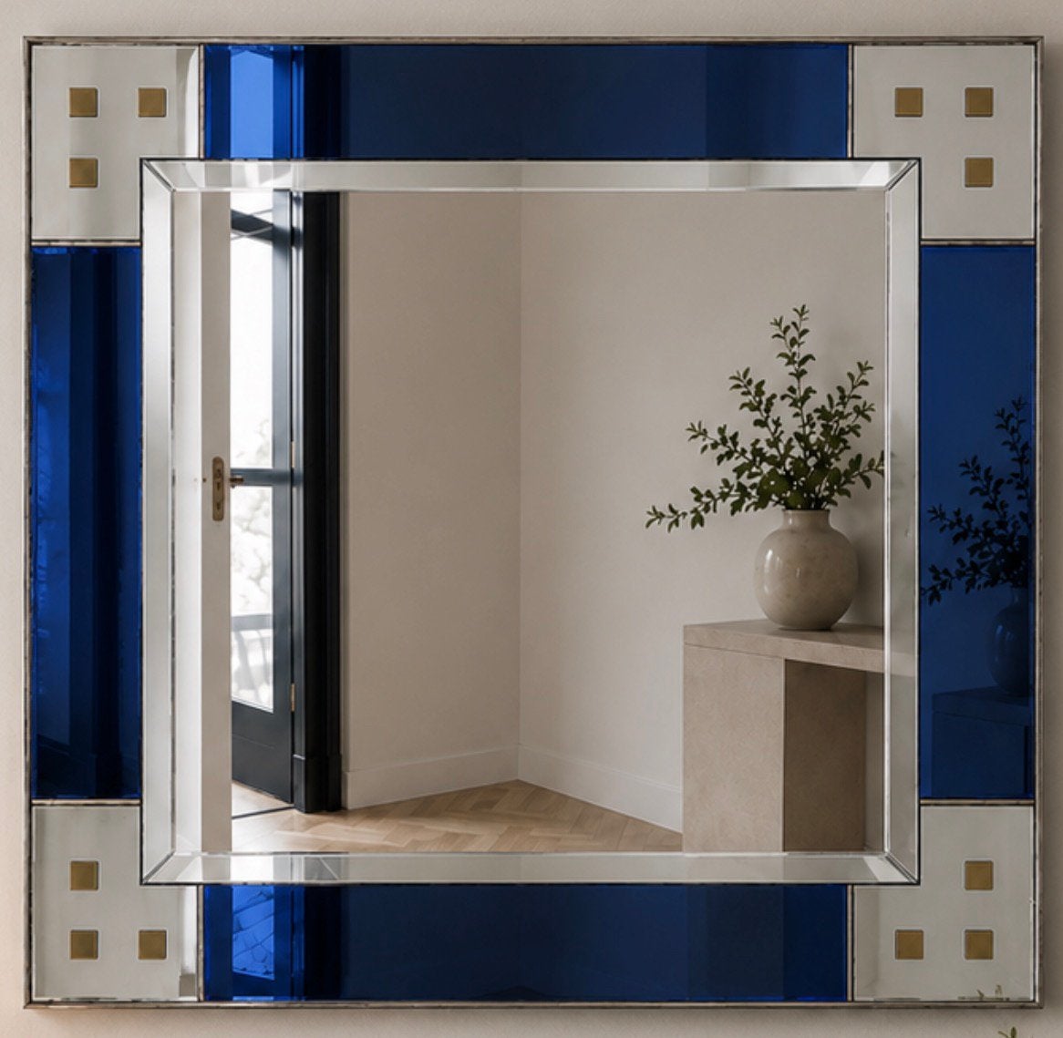 Design spiegel met blauwe spiegel glaspanelen – 85  85 cm, Ophalen of Verzenden, Zo goed als nieuw, Rechthoekig, Minder dan 100 cm