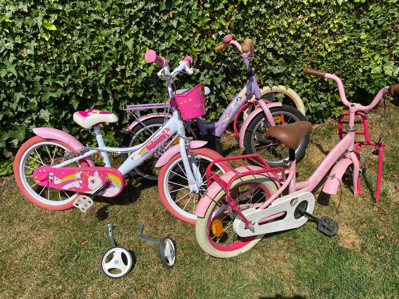 3 Kinderfietsjes, zijwieltjes, fietsmandje, 16 inch, Fietsen en Brommers, Ophalen, Gebruikt, 16 inch