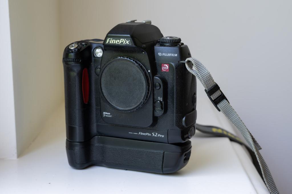 fujifilm finepix S2Pro, Gebruikt, Spiegelreflex, Ophalen of Verzenden, Fuji