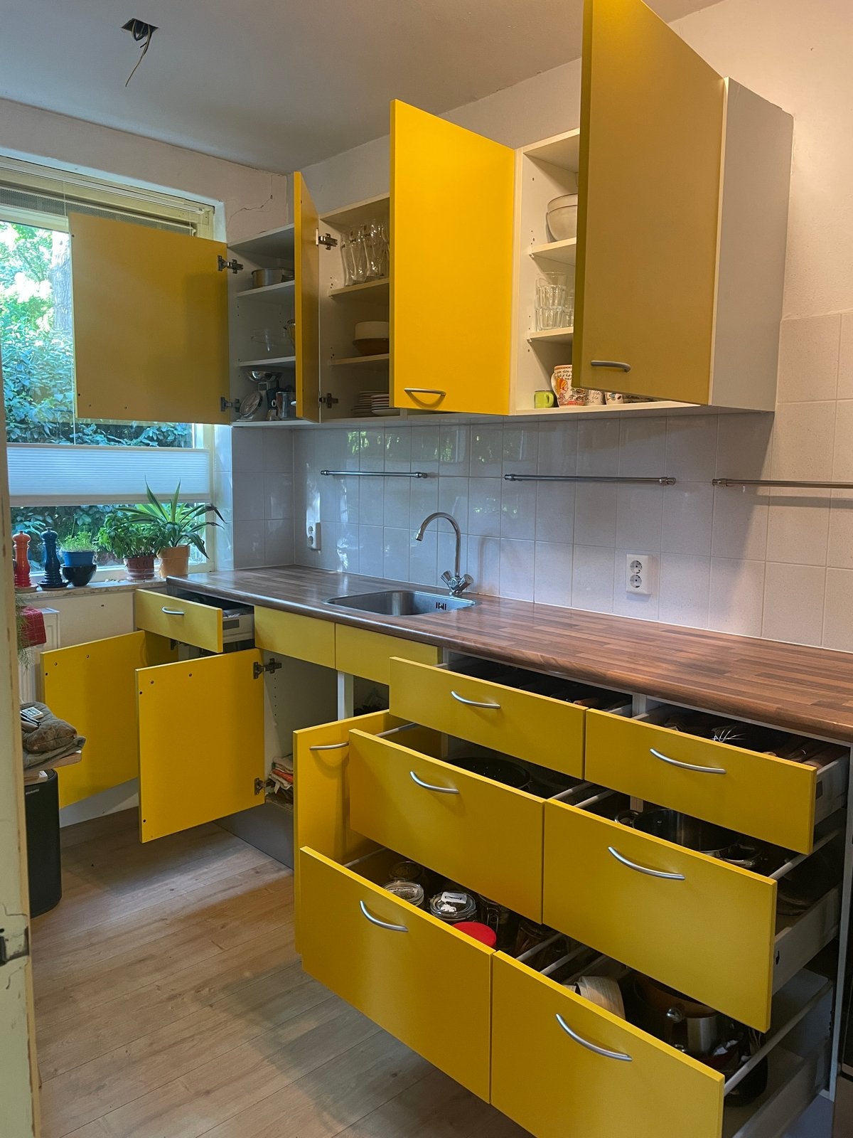 Bruynzeel keuken met soft close lades in vrolijke kleur, Ophalen, Gebruikt, Geel, Enkelwandige keuken