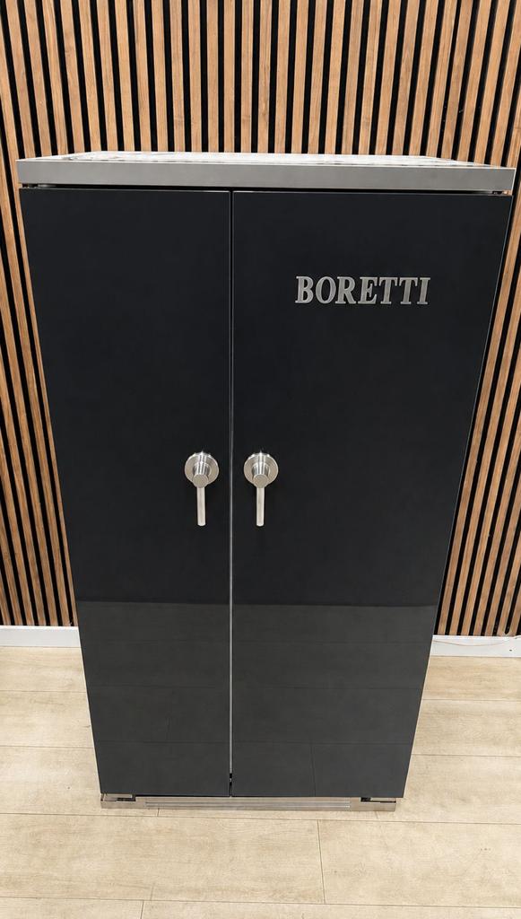 Luxe Hoogglans zwart Boretti koelkast (Gratis bezorgen), Huis en Inrichting, Kasten | Lockerkasten, 5258sh, Gebruikt, Ophalen of Verzenden