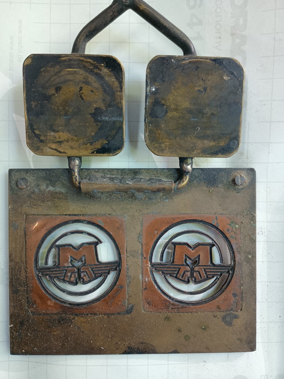 Vintage Motobecane France Logo Koperen Plaat, Antiek en Kunst, Ophalen of Verzenden