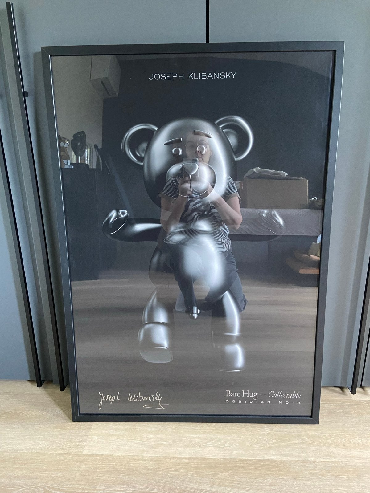 Joseph Klibansky - Bare Hug - Collectable Obsidian Noir, Antiek en Kunst, Papier/karton, Ophalen of Verzenden, Print, Dieren