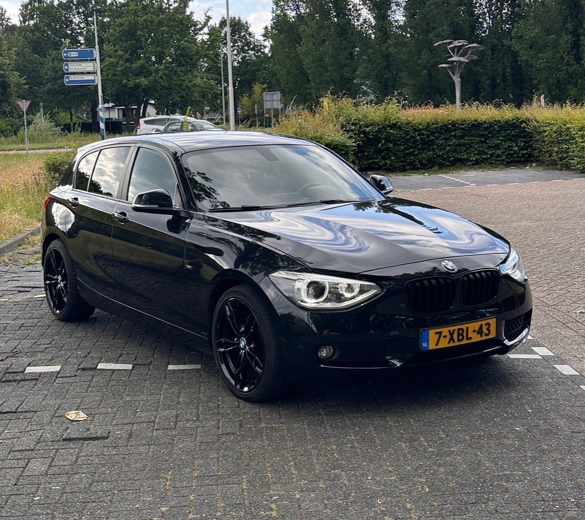 BMW 1-Serie 1.6 116D EDE 5DR 2014 Zwart, Auto's, 1-Serie, 4 cilinders, Zwart, Origineel Nederlands