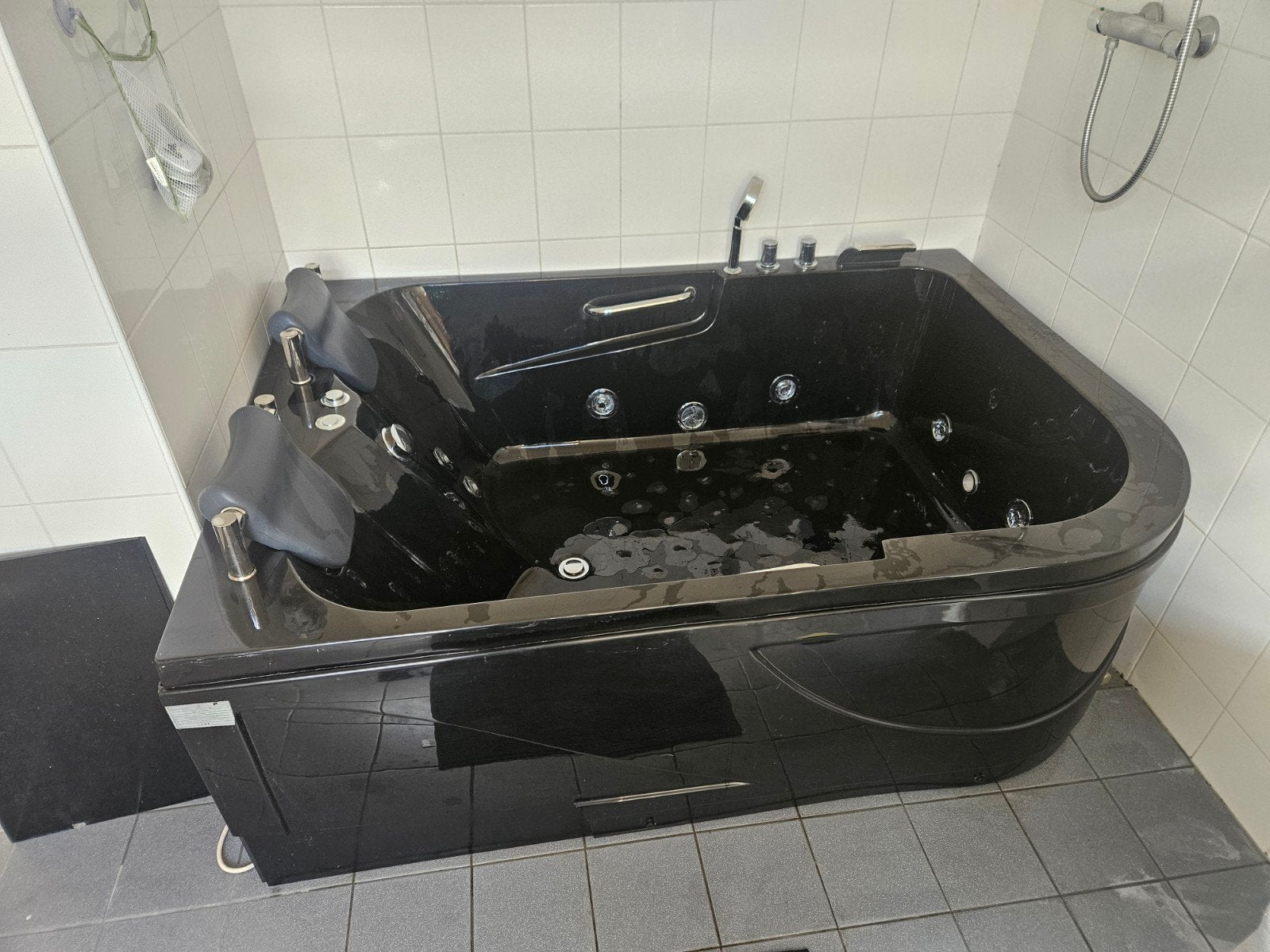 Whirlpool bubbelbad jacuzzi bad hoekbad met led, Ophalen, Gebruikt, Met bad