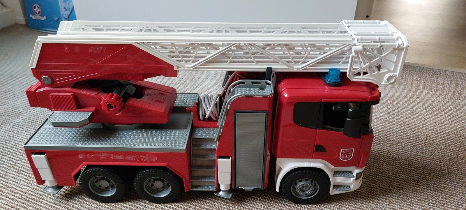 Bruder Scania Brandweerwagen met Uitschuifbare Ladder, Ophalen of Verzenden, Zo goed als nieuw
