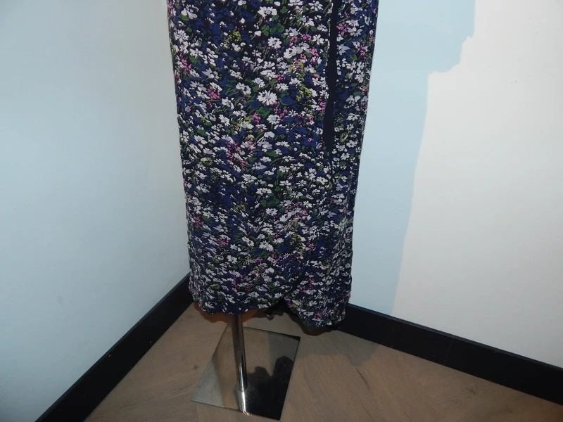 Ganni wrapdress bloemetjes print achterkant iets langer 40, Maat 38/40 (M), Overige kleuren, Verzenden, Ganni