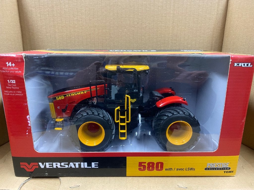 Versatile 580, Hobby en Vrije tijd, Modelauto's | 1:32, Ophalen of Verzenden, Nieuw, Tractor of Landbouw, ERTL