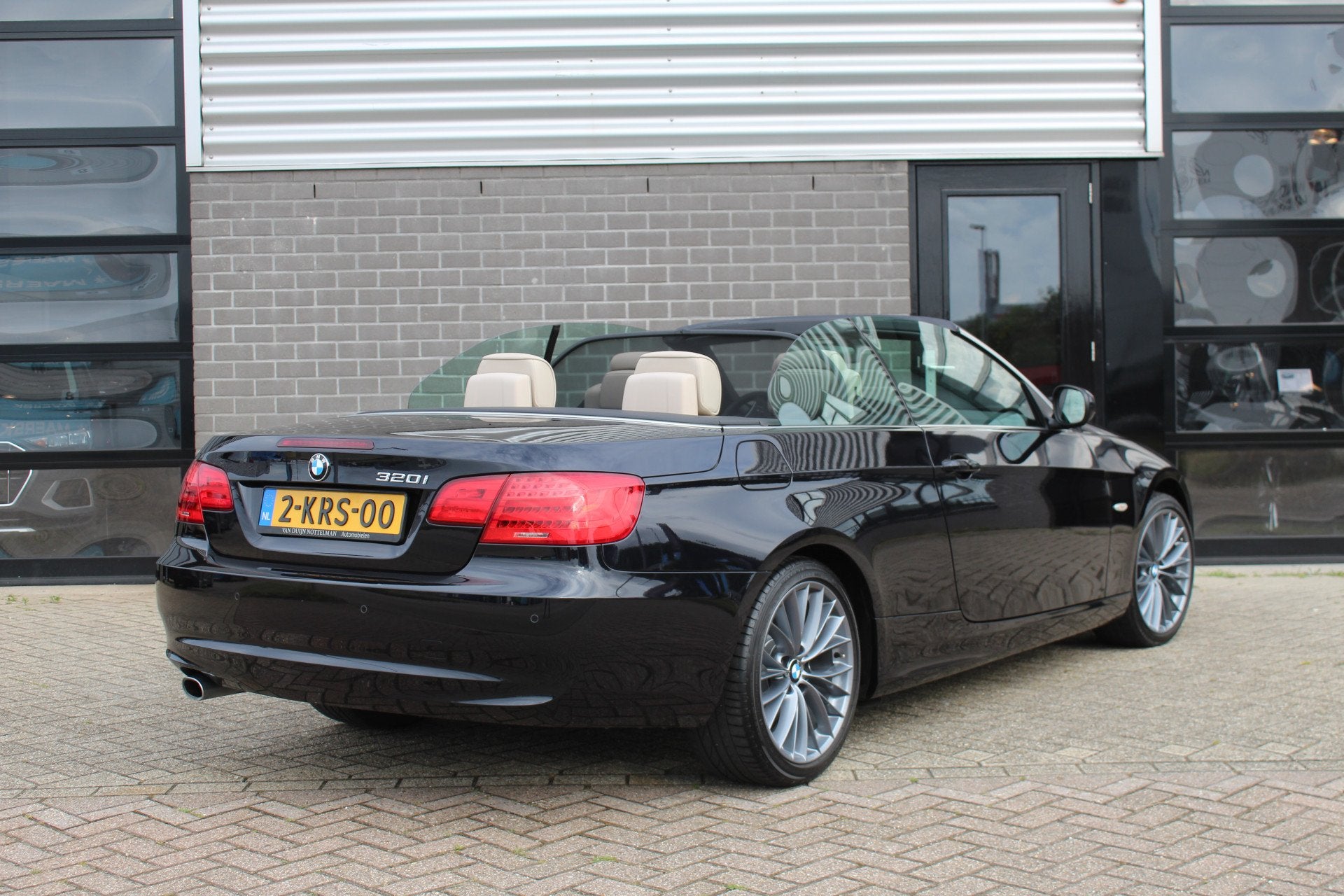 BMW 3 Serie Cabrio 320i Exclusive / Leer / Stoelverwarming /, Auto's, BMW, Automaat, Euro 5, Achterwielaandrijving, 4 cilinders