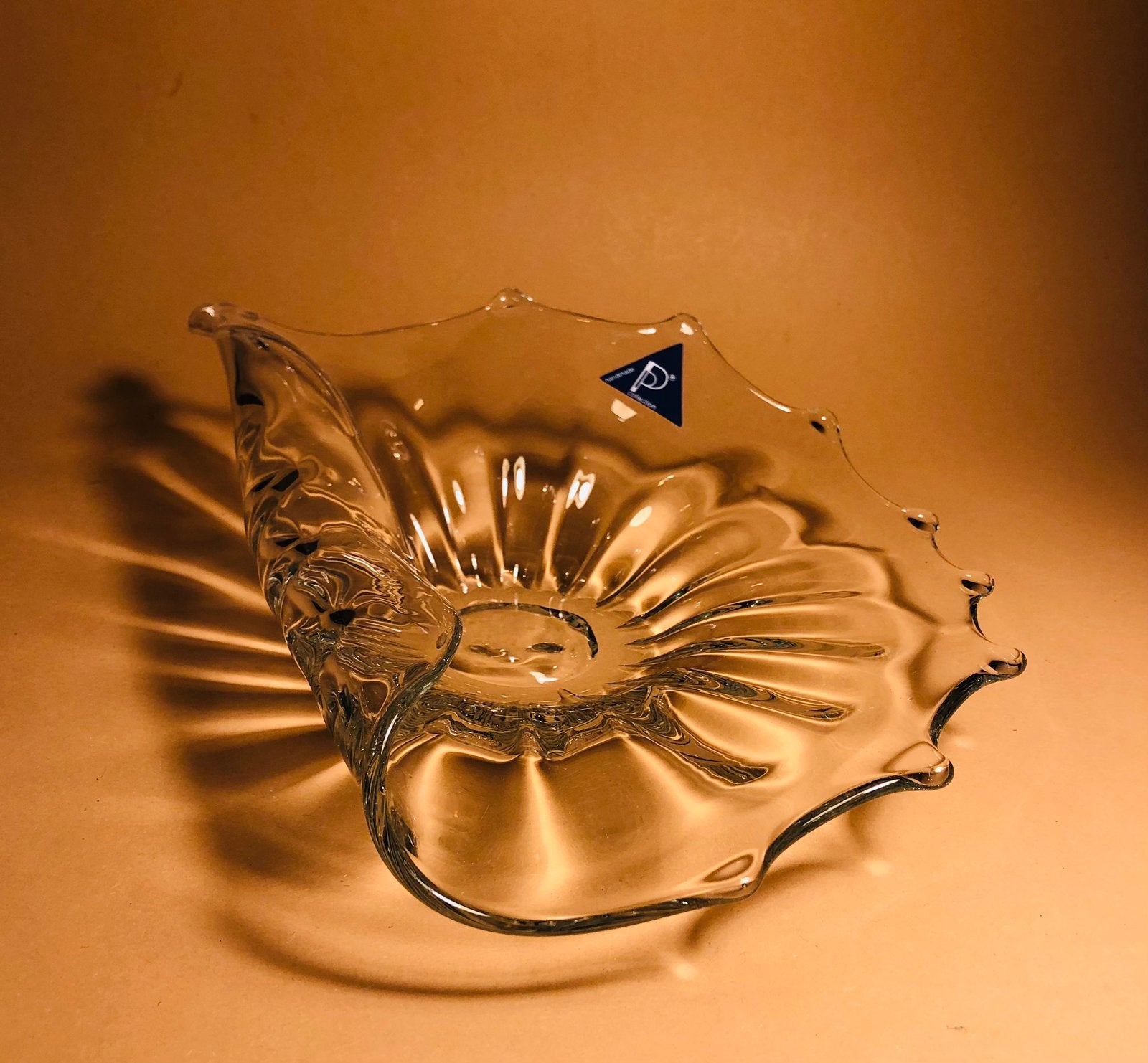 Prachtige glazen schaal in de vorm van een schelp, Ophalen of Verzenden, Zo goed als nieuw, Rond, Glas