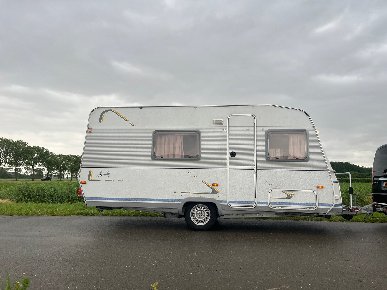 DETHLEFF Family 510 caravan met stapelbed voortent en luifel, Caravans en Kamperen, Rondzit, Particulier, 1000 - 1250 kg, Overige typen
