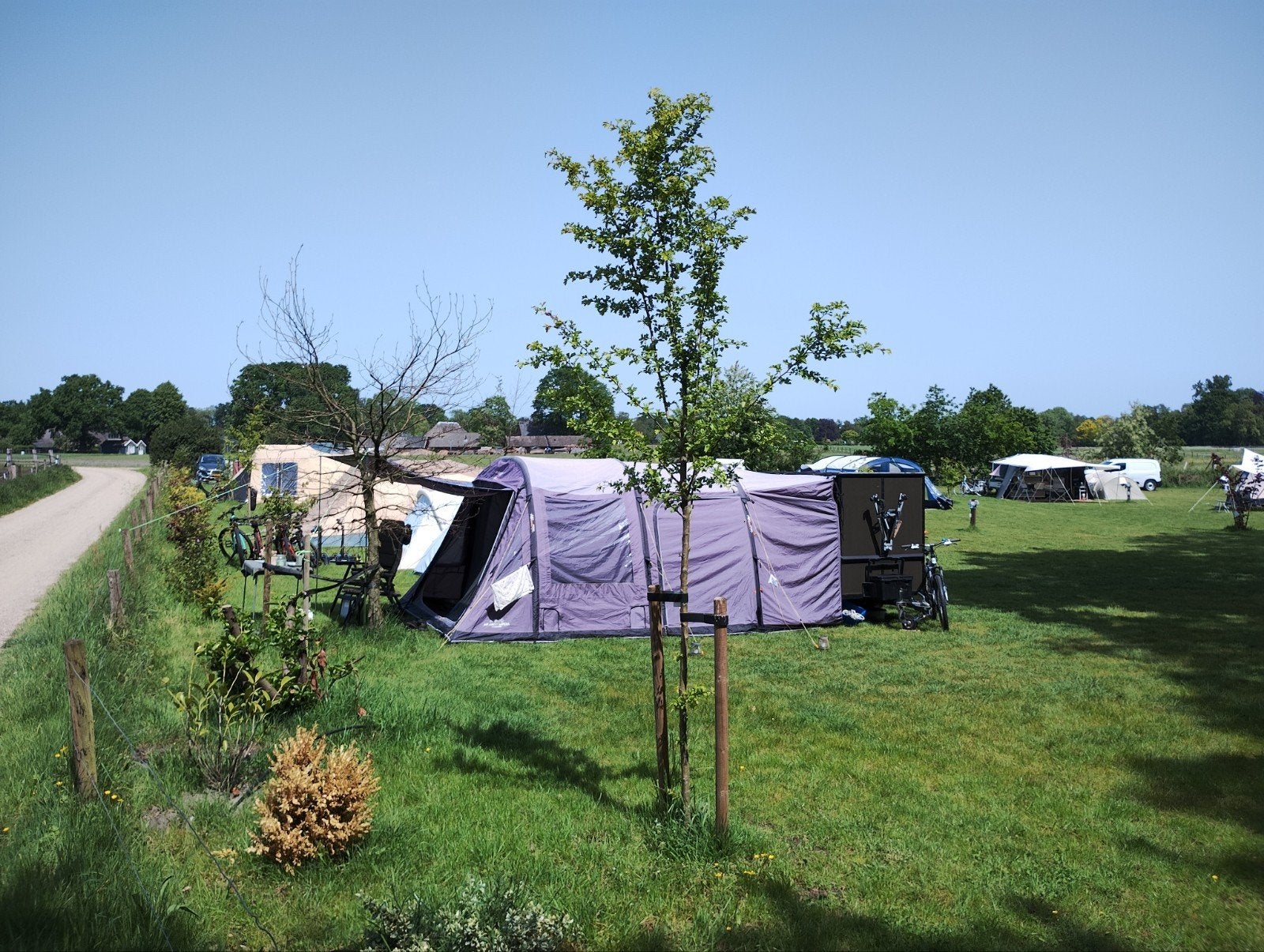 Camptrailer met Vango Airbeam bustent, Ophalen of Verzenden